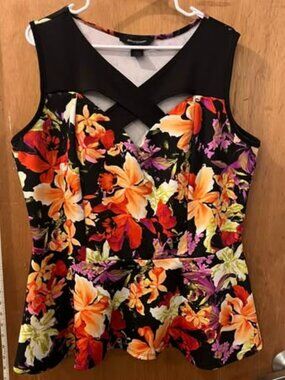 🐻Size 18/20 - Ashley Stewart - Multi-Colored Floral Sleeveless Blouse